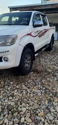 هايلوكس فورويل • ٢٠١٥ • الديوانية