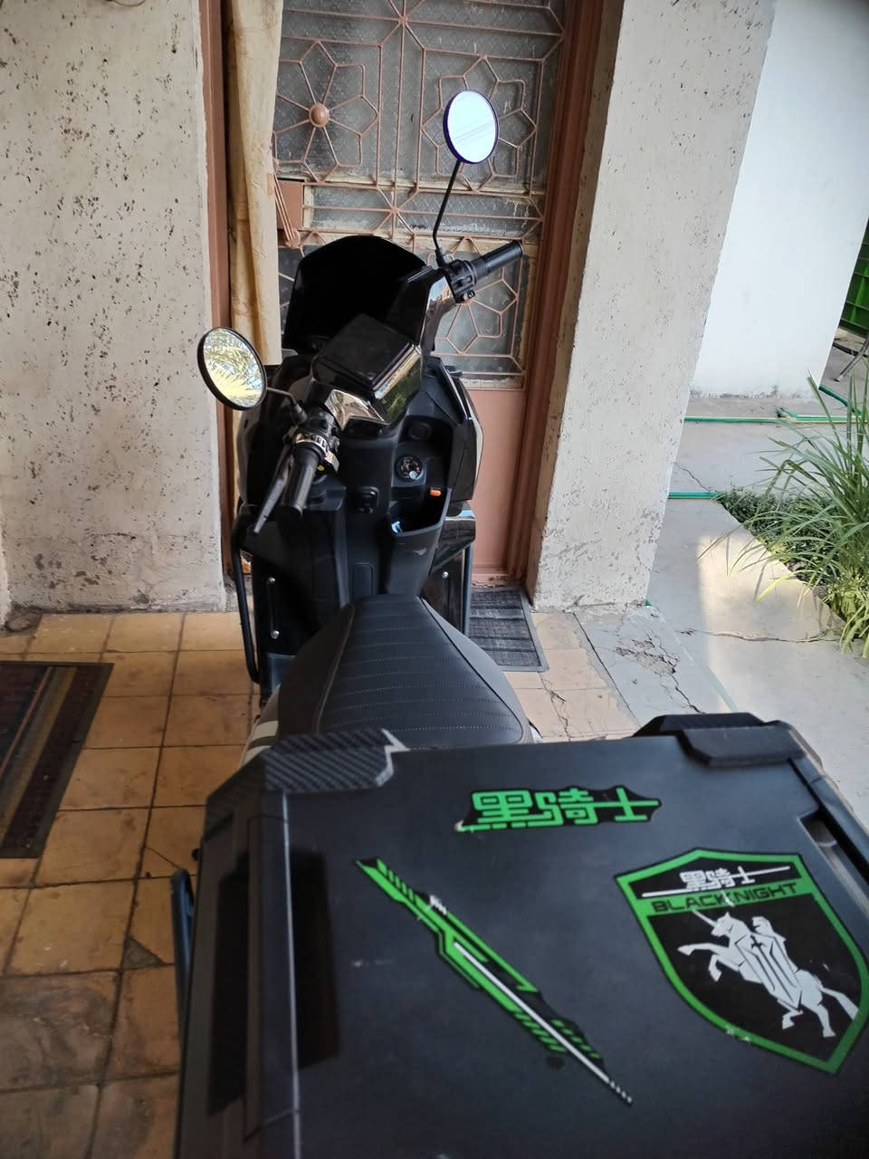 سلام عليكم للبيع و المراوس دراجه اباتشي Xدراجه غنيه عالتعريف فول مواصفات  ست بطاريات مسصطر ٣٨ امبير دراجه مشيه حلو وتخبل ورزانه فول ليه دراجه كلش حلو وبرتبه دراجه تمشيك ٨٠ كيلو سرعه هم ٨٠ كيلو السعر ٩٥٠ وبيه مجال العنوان بغداد حي الخضراء الرقم *********** واتساب أو رقم
