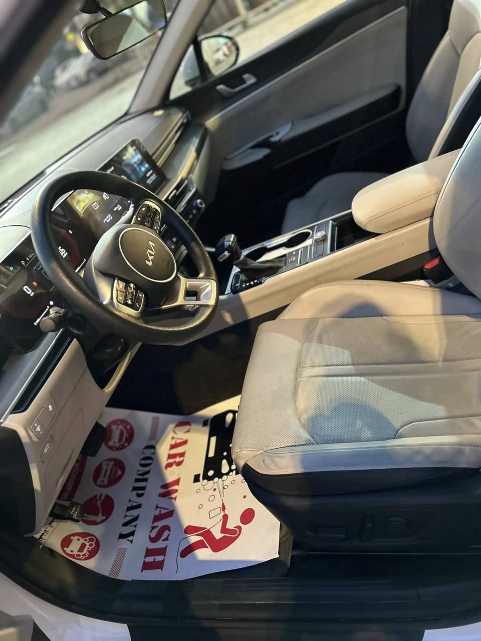 للبيع k5 موديل 2024 مكفولة كقاله عامه ماشيه 23 الف فول مواصفات محرك 2500 السعر 237 للاستفسار ***********
