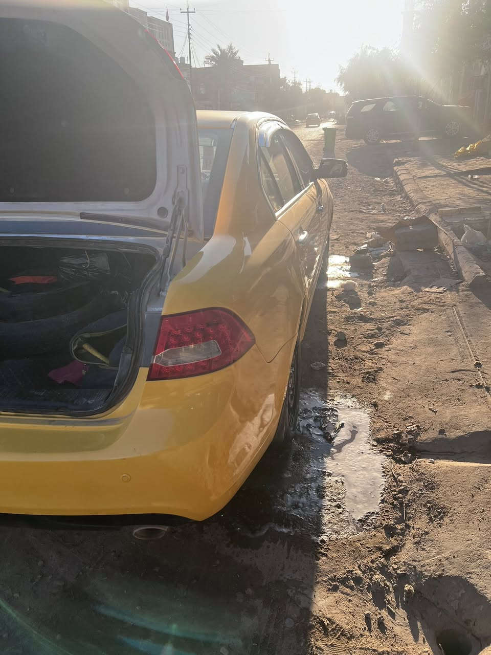 سلام عليكم كيا أوبتيما  ٢٠١٠ فول واحد علا واحد بصمه تشغيل
بصمه بيبيان
 فتحه قماره ذكيه 
تبريد كشنات 
إشارات مراء
مكينه ٢٠٠٠ دوش 
بانزين وغاز 
تاير حداديه مكفوله 
سياره مكفوله ماعدا شبر بل جاملغ الخلفي 
سياره فول واحد علا واحد 
لسياره وارد كوري 
لسعر 115 وبيه مجال بسيط 
للاستفسار 
*********** 
***********
