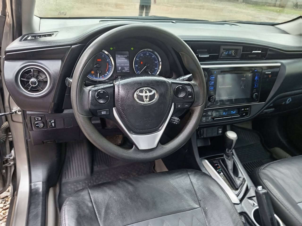 كورله موديل 2017 فول مواصفات فتحه سقف شفتات ستيرن تحكمات ستيرن شاشه كبيره بلادي تبريد لمس داخل لونين خمسه ويل كب بلادي كشان جلد XLEموتات قيادة رادار  ا ماميه  حساسات خلفية َ اماميه السنور جديده هزي جديده السيارة؛ بيهه جاملق بونيد صبغ بدون دواخل بدون ارباكات السيارة بدون بارد السيارة ماشيه 70 رقم الجوال *********** الشراي يتصل
