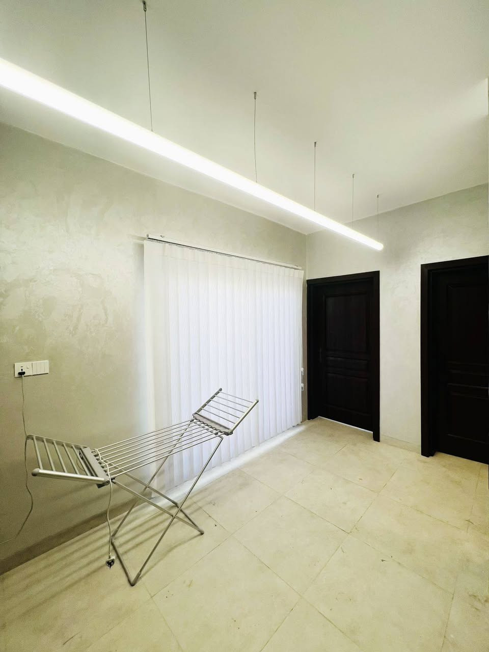 مساحة البيت 250 
4 غرف طابقين
في مجمع السلام السكني ( الديوانيه)
مطلوب مبادره 120 مليون
سعر البيت 300 مليوم 
تسليم يد 180 مليون 
سعر القسط للمصرف 661 الف دينار بالشهر
تتحول المبادره بأسم المشتري

للاستفسار ع رقم او الواتساب ***********
