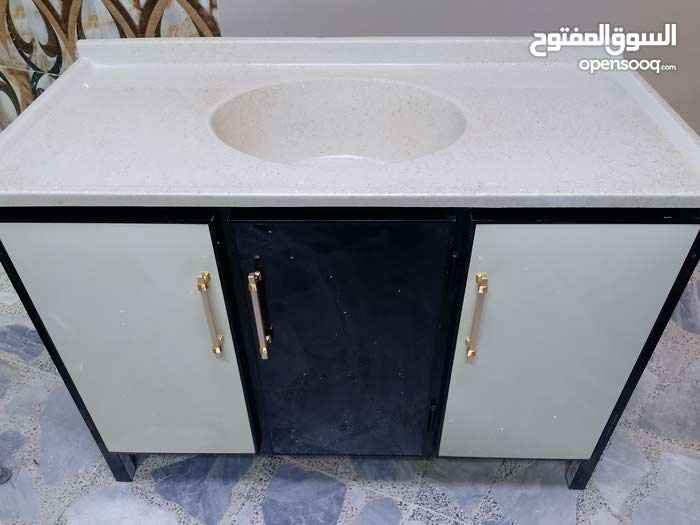 سنك متروعشرين مرمر 160الف جديد مبطن الابواب طبقتين ومغلف بلاستيك من الداخل ضد الماء شغل تزكام توصيل موجود جميع مناطق البصره حجز وتساب *********** البصرة, العراق
