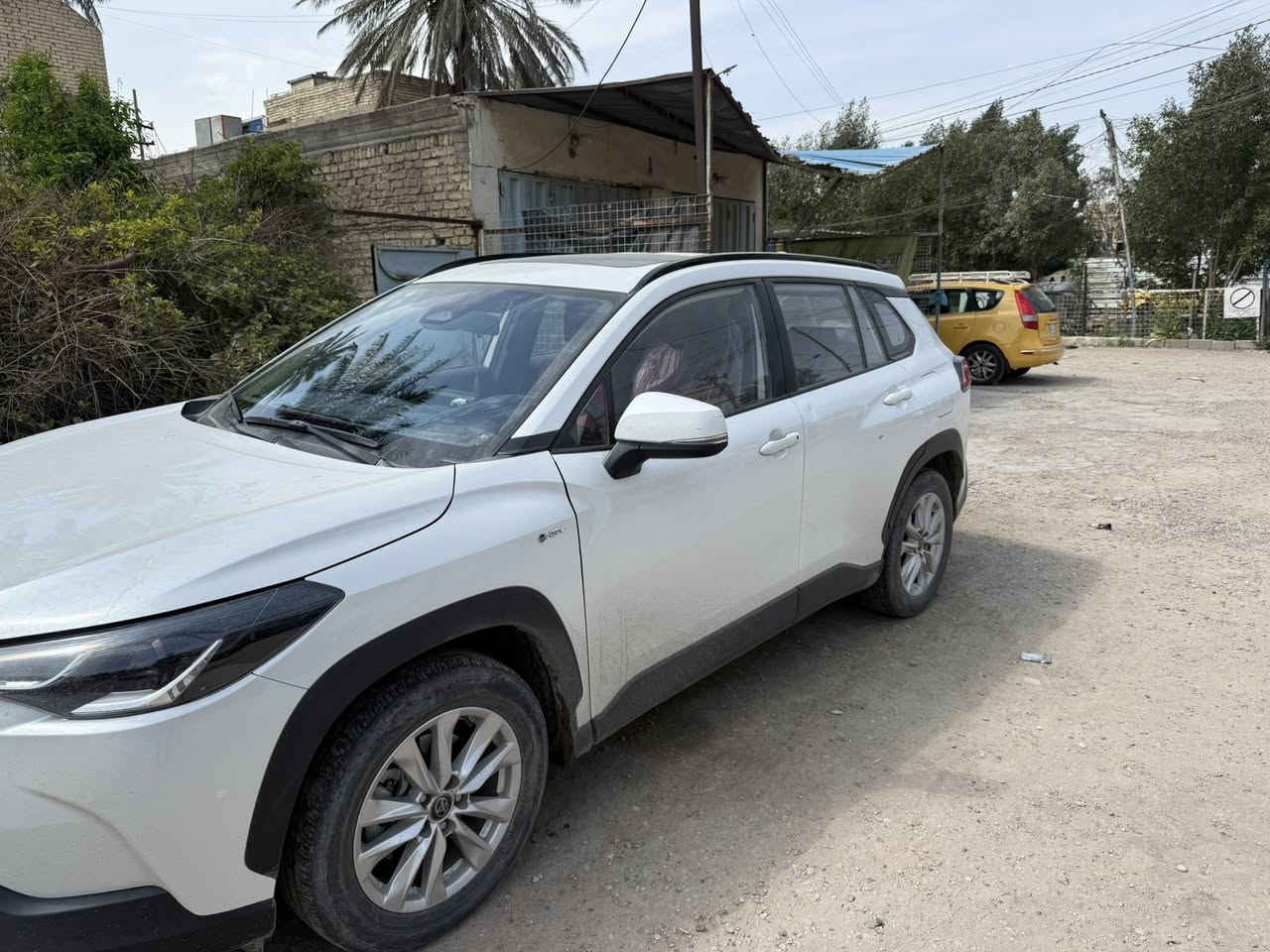 كورلا كروس ٢٠٢٤ سيارة فول مواصفات ما عدا كشن كهرباء فتحة بصمه تبريد قطعتين كشن جلد. ماشية ٣٥ الف فقط بيها رصعات ثنين يرجعون بارد و تكحيل كارت السعر ٢٤٨٠٠ وبيها مجال  الضرر موضح بالصور

العنوان بغداد البلديات
‏***********
