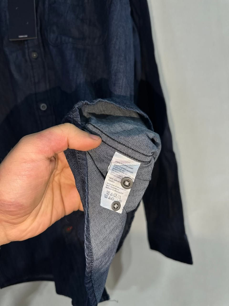 Tommy Hilfiger كابوي
قطعة تحفة 
جديد ما ملبوس 
السعر 20 الف فقط (قبل جان ب ٣٠ الف ) 
صناعة بنغلاديشية


**إذا كنت صاحب هذا الإعلان وتريد حذفه لأي سبب، رجاءا أرسل رسالة إلى الدعم الفني**