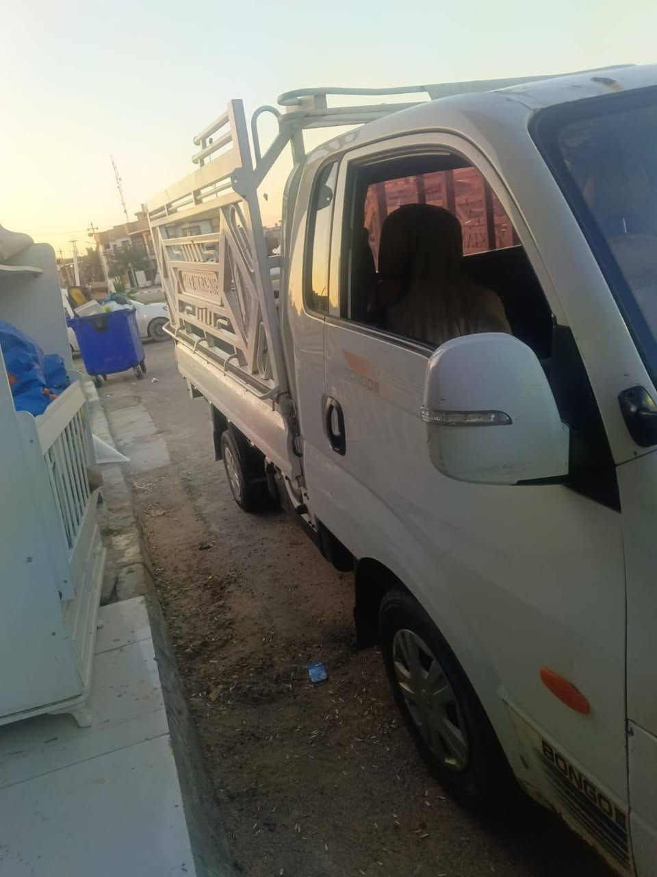 السلام عليكم من رخصه  الادمن /سياره كيه حمل مسكر
مكاني البصره ورقمها البصره راعيها جاري كفاله عامه
موديل 2017
رقم الهاتف ***********
