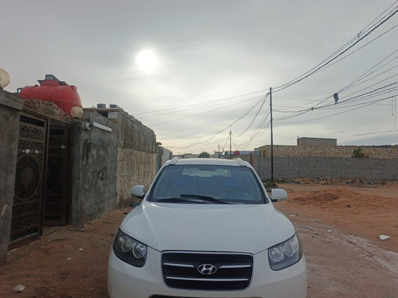 سلام عليكم  سنتافيه موديل 2008 خليجي  صبغ عام سبب الصبغ تغيير لون  رقم بغداد مشروع وطني
تخم تاير جديد حداديه جديد محرك كير جدد
 شاشه كامره 7راكب 6سلندر فور ويل
مكان نجف
سعر.   98 للستفسار ***********
