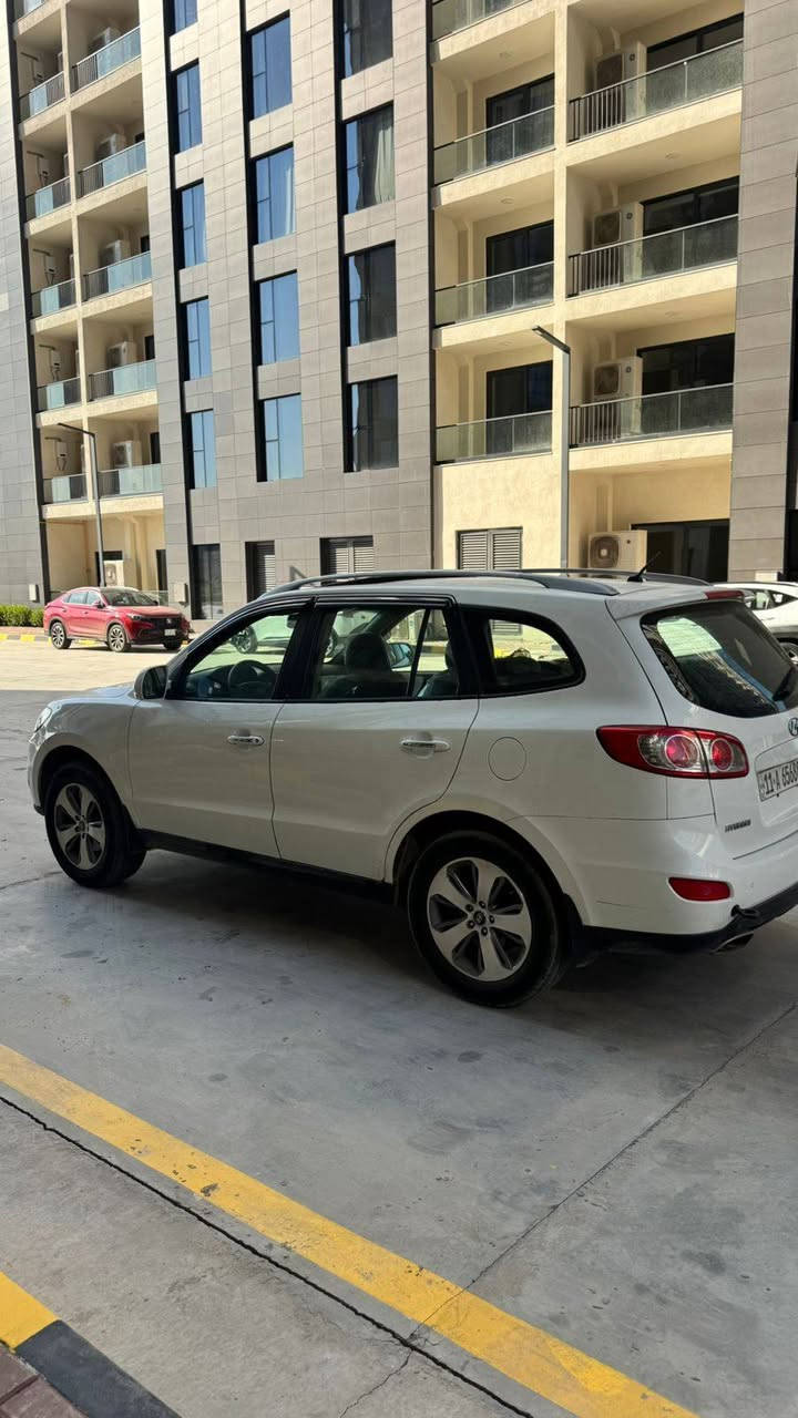 للبيع سنتافي موديل٢٠١١  خليجي لون ابيض رقم بغداد ألماني مشروع وطني تحويل مباشر سنويه  داخله هزه  مكينه ٤سلندر  كير مكينه خير من الله  صدر امامي خلفي جديد تخم تاير جديد
السياره فول مواصفات 1/1 
بصمه تشغيل 
بصمه أبواب 
٧راكب 
ثلاث قطع تبريد 
فتحه سقف 
كشن كهرباء 
مري شفط 
اشاير بل مري 
 
تبريد ثلج 
تحكم استيرن 
ويل كب 
شاشه كامره خلفيه حساسات خلفيه 
 
سياره بيه صبغ بل جاملغ الامامي و بنيد  
 سياره جديده ومال جناي السعر 150ورقه بي مجال 
رقم الهاتف /***********
