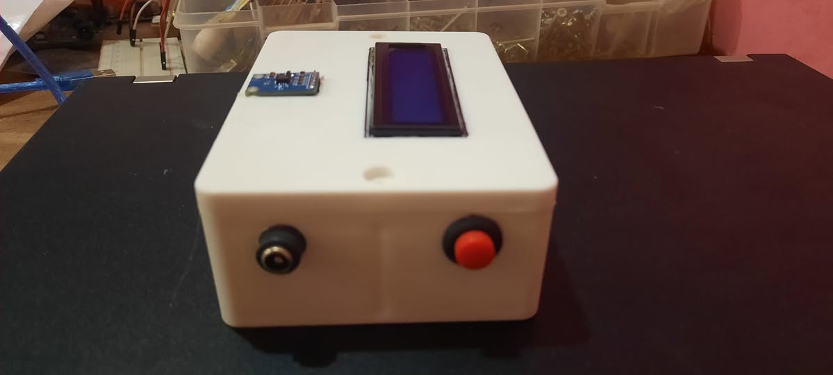 طلابنا الاعزاء اذا عندك مشروع تخرج وتريد تنفذه وتفهم كيف يعمل احنا نوفرلك كل المواد والاستشارات العلميه  سواء كنت طالب بكالوريوس او ماجستير  ولمختلف الاختصاصات الهندسية و الإلكترونية والكهربائية والاجهزة الطبيه  تواصل معنا وراح تحصل الي تريده بسهولة،  نوفرلك كل ما تحتاجه وتتعلم وتستفيد اكثر معنا.  بما يخص الجزء النظري والعملي ولكافة المشاريع  .

أمثلة عن المشاريع التي ستجد كل ماتحتاجه لدينا من مواد الكترونيه وخبرات هندسيه :
مثل مشاريع انترنت الأشياء IoT والمعالجة الصوريه   بصورة عامة( image processing) . وجميع المشاريع المتعلقه بالاردوينو وملحقاته.
وكذلك البرمجه بالماتلاب
 وبحوث التخرج لمختلف الاختصاصات . 
والروبوتات والطائرات المسيره  

 وكذلك نوفر لكم دعم مشاريع الهواة و طلبة الجامعات والمعاهد التقنية 
و الهندسية ولمختلف الاختصاصات 
 توفير المواد الالكترونية الصناعية والتطويرية لانجاز نماذج المشاريع وكذلك للمشاريع التي تنفذ على أرض الواقع 
🔹 توفير حلول برمجية ( تطبيقات موبايل - مواقع ويب - برامج ادارة - برامج سيطرة ... ) وغيرها حسب الطلب .

يمكنك للتواصل معنا من خلال مراسلة الصفحة أو من خلال  واتساب وتليغرام ......  م.علي *********** 
                            
                                                      
العنوان (العراق بغداد- سوق الالكترونيات مكتب دجلة ) 
 يمكن العمل اونلاين لجميع المحافظات داخل العراق 

#المكتب_الهندسي_للتطوير
