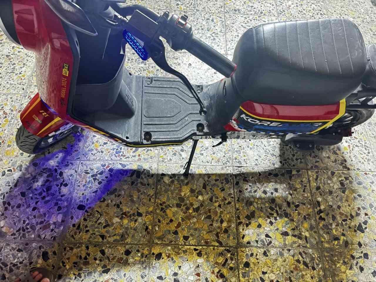 دراجة شحن R9 مديل 2024 خمس بطاريات دراجة نضيفة وتخبل المكتن الحرية السعر 375 وبيهة مجال الرقم ***********
