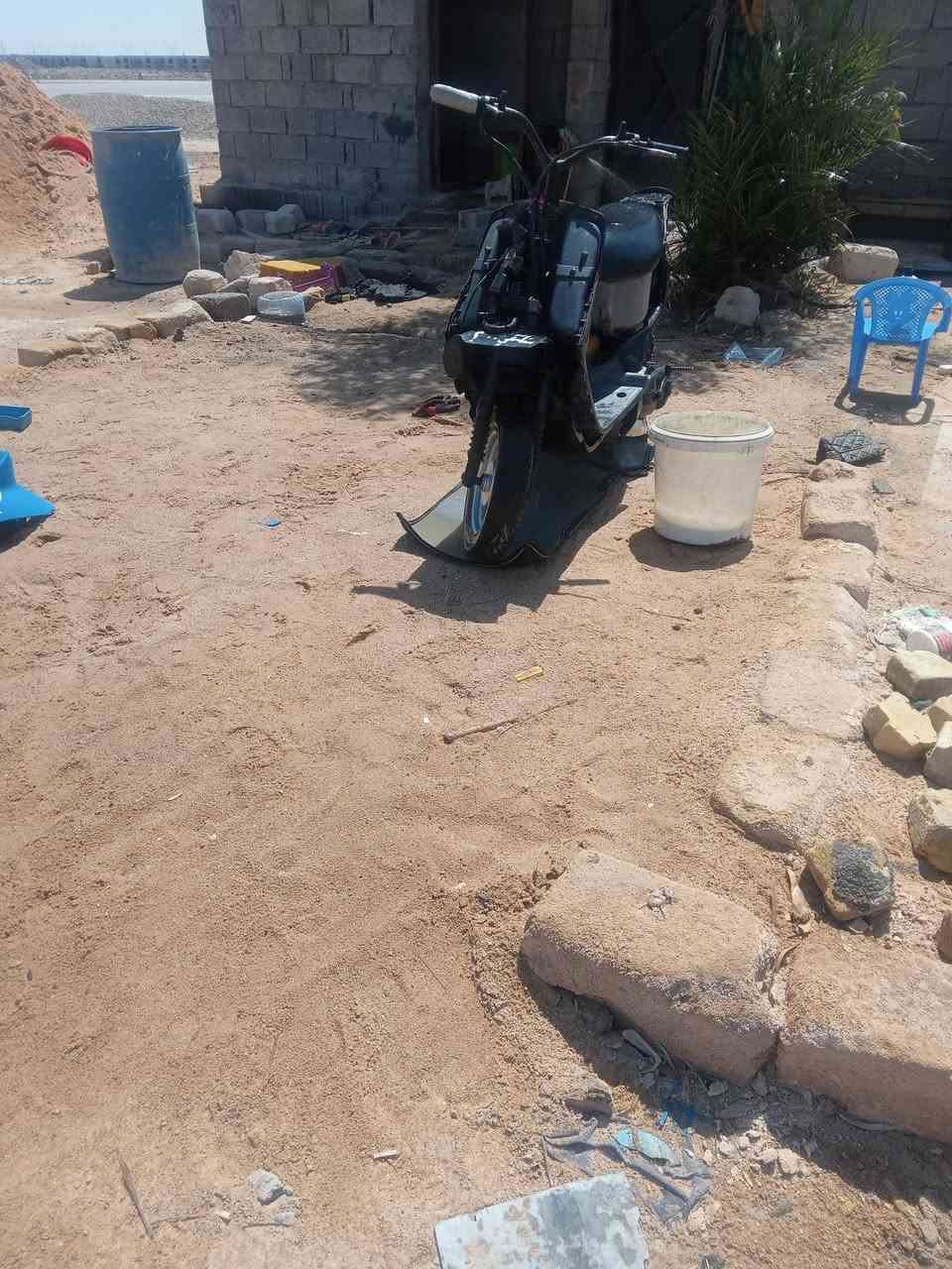 سلام عليكم اخوان دراجه تسعه زروف لبيع دراجه مكيبه امس شاده ما مفتوحه ابيع حربيه سعر 350 وبيه مجال لشراي رجاعن مو شراي لا يخابر متواجد واتساب لو تخابر  عليه على رصيد  ***********مكان بصره قبله
