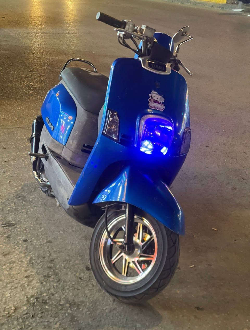 سلام عليكم ماكس بوليس للبيع مديل 2009 نوزل الدراجه طالعه بشهر الثامن يوم10 وصله موجود بيه تزويد بلادي كلجات ودبل رياضي سعره ٩٠٠ وبيه مجال مكاني كربلاء طويريج الخاص مفتوح


**إذا كنت صاحب هذا الإعلان وتريد حذفه لأي سبب، رجاءا أرسل رسالة إلى الدعم الفني**