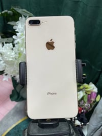 جهاز ايفون 8 بلاص لون كريمي نموذج M\LLA امريكي ذاكره 64 كيكه بطاريه 10...