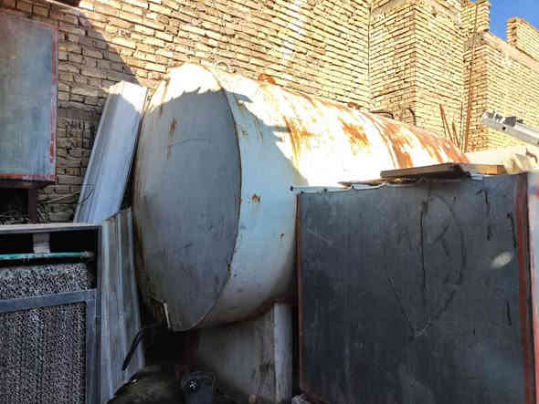 سلام عليكم 
تانكي 10 تلاف 
حديد 6 ملم مدبدب  ابو القاعده 
1250 وبي مجال
المكان الحسينه الراشديه 
***********
