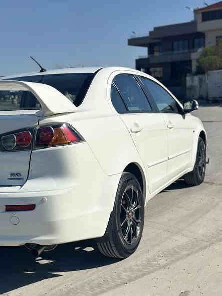 سه ره تا به ناوى خواى گه وره  
لانسه ر بو فروشتن موديل 2015
ره قه مو سه نه وى تازه يه تا مانگى ٧\ 2027
مه كينه 20 مه رخوب يابانى ئه سلى  
گيرو مه كينه و كاره باى به شه رت برخوى با نه دراوه  
ناوكريمى ته بريد ساردو گه روم له سه ر سويچ 
سه ياره كه تابلى جايزه مالى دوسته  هى مه عره ز نيه  
175كم روشتوه 
بوياخ پارچه و نيويك   به دوپارچه ئه يفروشم  
سعريش 126  مه جال 
تكايه مشته رى تيل كات 
***********
