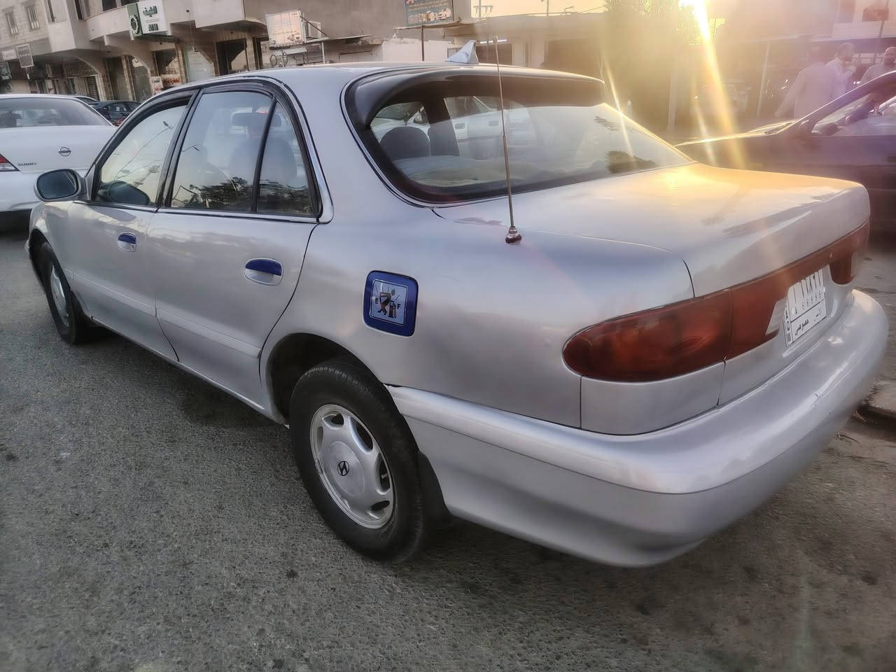 يالله سلام عليكم سياره سوناته موديل 94 صبغ جمالي داخل جديد كشر جديد رقم انبار كهربائيات شغاله كلها سياره حلوه مال جنيه اوتوماتيك شاشه شغاله سعره قفل 35 مكان هيت حي البكر رقم هاتف ***********

