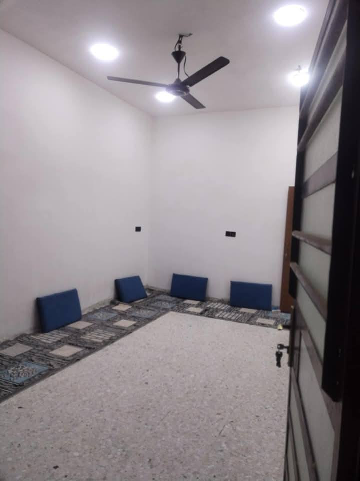 بيت للبيع زراعي سند 25
مساحتة 85 متر ب سكينة 2/8 
طابق واحد كامل
سعر 53 وبي مجال بسيط

للتواصل ع رقم  ***********
