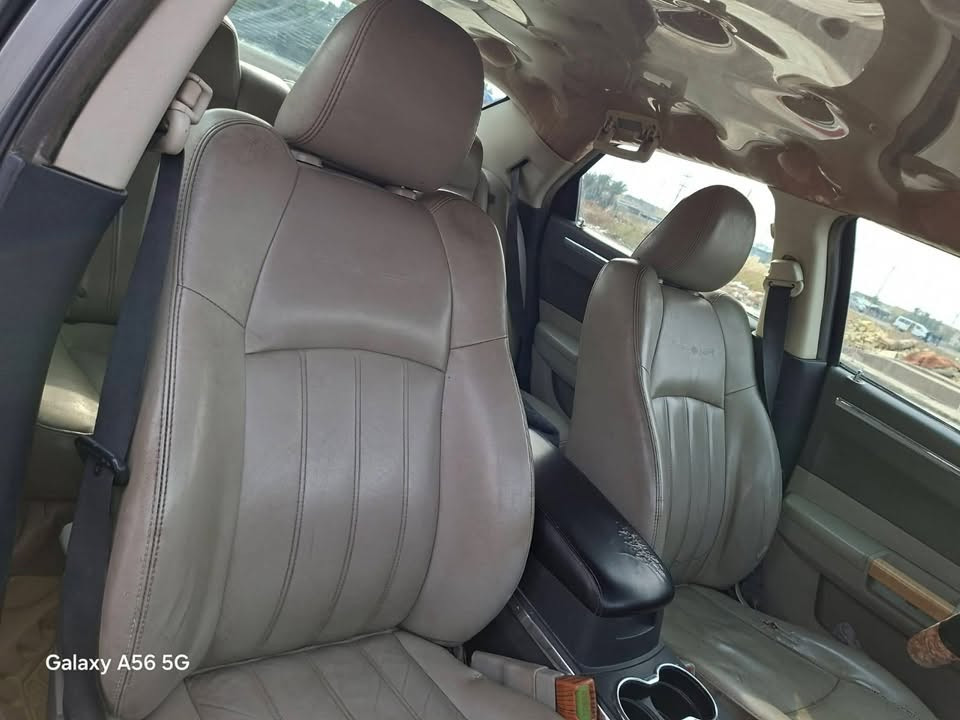للبيع اوباما 2008 كلين كلين بدون قطرة صبغ
بدون نقص شغل واطلع سيارة باسمي  مكينة v6 3500 

سعر 105

***********
