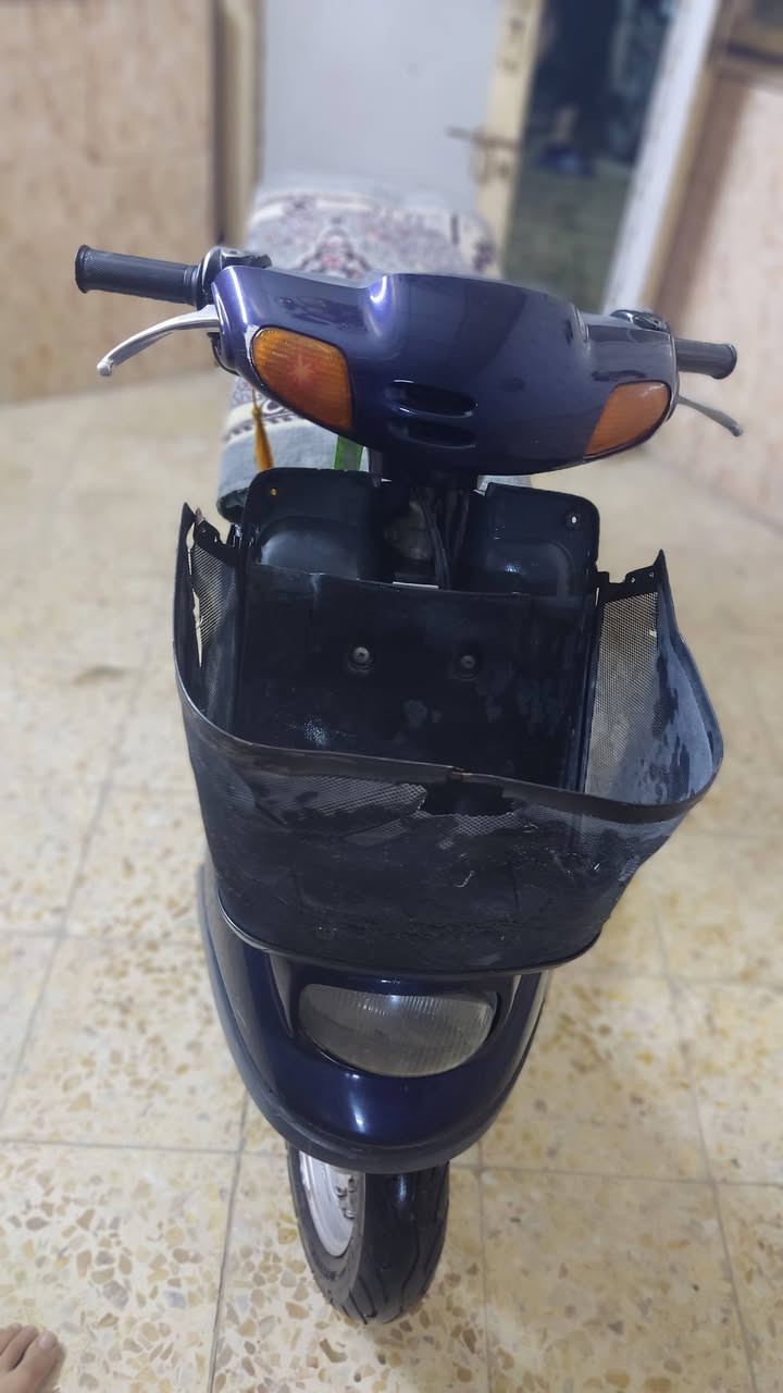 دراجه منغولي موديل٢٠٠٧ 
لا مجفته مكينه نضيفه سلف 
هندر شغال نقص دوشمه وسله
كهربايات كامله سعر ٧٠٠ وبيه مجال(***********) 🛵
