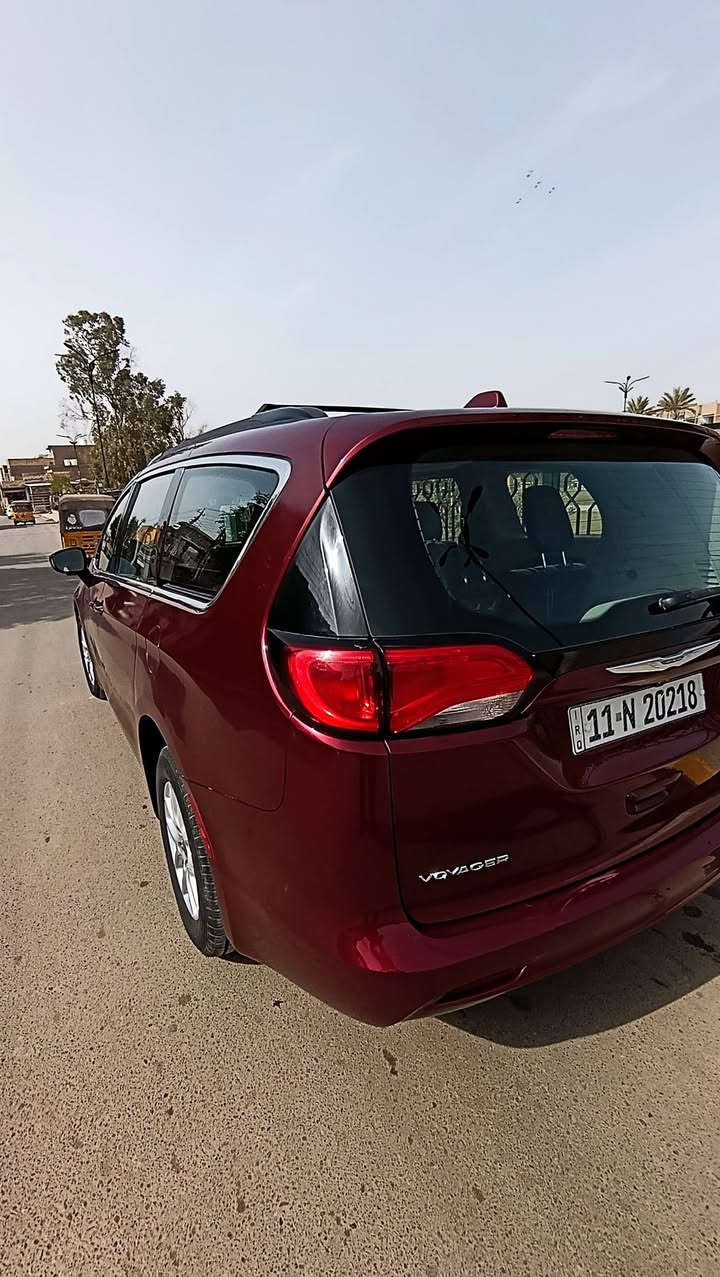 بسم الله الرحمن الرحيم 
باسفكا موديل 2020
مواصفات
ابواب وصندوق كهرباء 
تشغيل عن بعد 
كير ماوس 
هاند بريك بصمه 
توقف ذاتي اثناء الرجوع 
تبريد ثلاث قطع 
كشنات جلد 
ابواب بصمه 
ابواب فتح غلق ريمونت تحكم عن بعد
كرسي السايق كهرباء 
مثبت سرعه 
مكينه 3600
السياره جاهزه بسمي رقم بغداد دولي 
رقم الشاصي 2C4RC1DG8LR163923
حادثها خارجي 
السياره خاليه من التبديل كل القطع اصليه ليبل واحد 
بيها قطع صبغ اثر شخوط وتوحيد لون وعندي صور قبل الصبغ ابيع صبغ صفحتين 
للتواصل ***********
