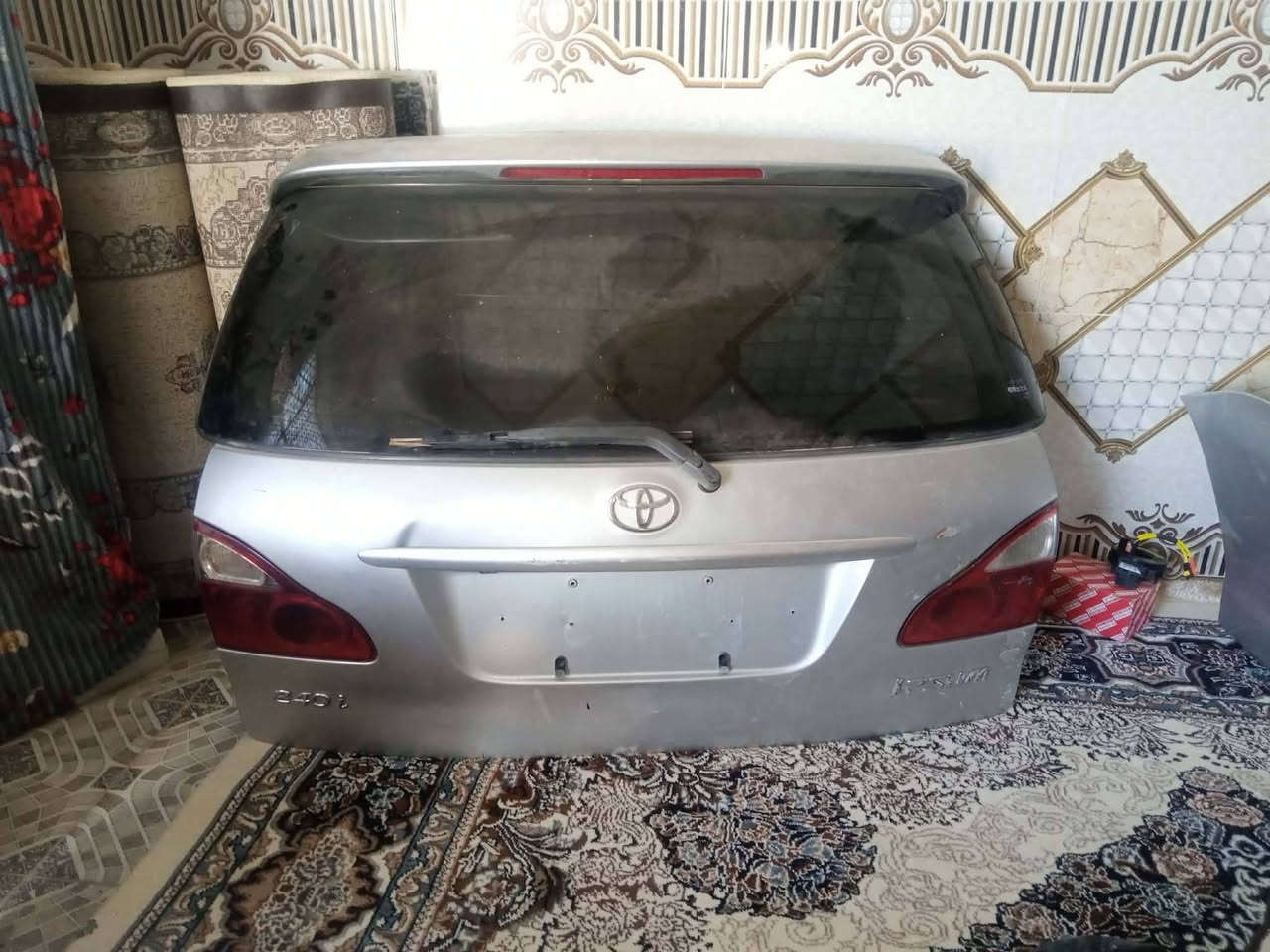 السلام عليكم ورحمه الله وبركاته للبيع باب جنطه كريستال ودعامي كريستال فراشه الباب ب ٥٠ والدعاميه ب ٤٠ وهذا رقم تليفونه *********** بي واتساب إني مكلف بل نشر
