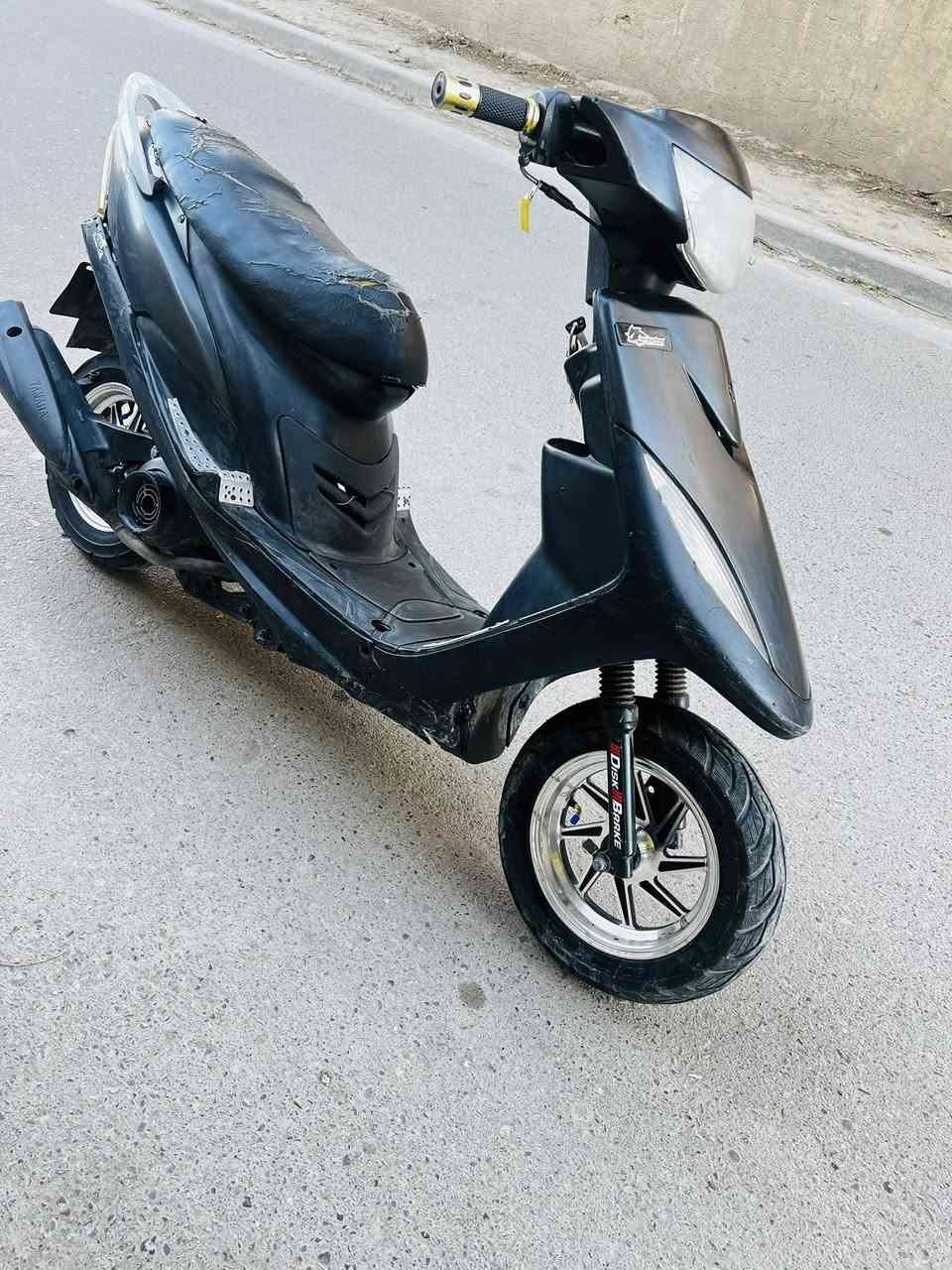 عندي ماكس عدله نضيفه مكينه بلاديه كامله كله شغال كهربائياتهه شغاله صالنصه بلاديه ويلكب اوراق كامله المكان الغزاليه السعر 400 الشراي يخابر وهذه رقمي ***********
