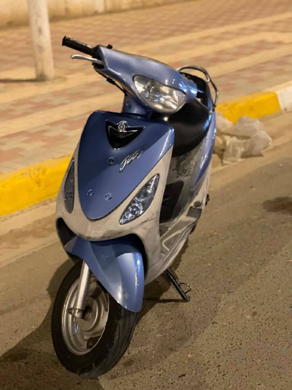 دراجه ماكس ياباني سرعة 120 مكينه بلاديه ما مفتوحة ابد ناعمه شلعه قويه كهرباء كوله شغال نكره سلف هندر  الدراجه جديده استفسار خاص او رقمي ***********

