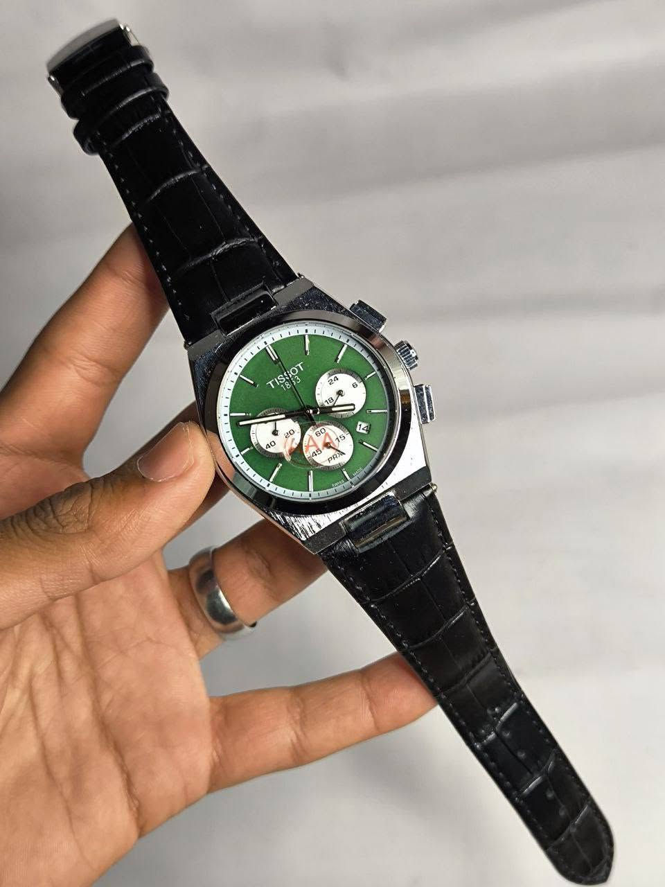 ساعة تيسوت Tissot PRX وارد اوربي 

تحفه فنية
تصميم ملكي مصممة للذوق الراقي 
ماكينة Quartz نظام ستوبوج (جميع سناتر شغاله) 
ميناء مميز مزودة بمنفذ تاريخ مع فول لامينوس اميال وارقام 
هيكل ستانلس ستيل 
 زجاج معدني مقاومة للخدش.
سير جلد طبيعي 
مقاومة ماء وغبار
قفل فراشة 
القطعة مختمة بالكامل حفر

السعر :- 40 الف ع اول تم
للحجز والاستفسار يرجى مراسلة الصفحه
او واتساب ***********
#ساعات #فولو #لايك #اكسبلور #متابعة
