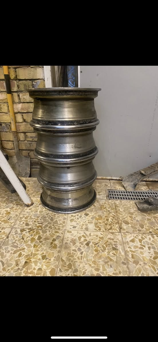 دشبول امامي دوج كلايزر 94 مع اوياله اصليه حجم 15 للبيع هـ*********** مكاني ميسان
