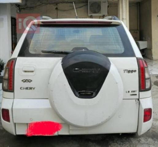 تيكو 2013 محرك 1.8
4سلندر
السيارة نص فول السنوية باسمي تنتهي لغاية 2028 رقم بصرة خصوصي 
ضرر بسيط كلش الدهان الاصلي مالتها 
مواصفاتها معروفة مكينة كير كفاله واذا تريد تعرف اكثر هذا رقمي وهلا بيك
السعر:42ورقة وبيها مجال للشراي
العنوان:البصره
الرقم:***********
بيع فقط بدون مراوس
