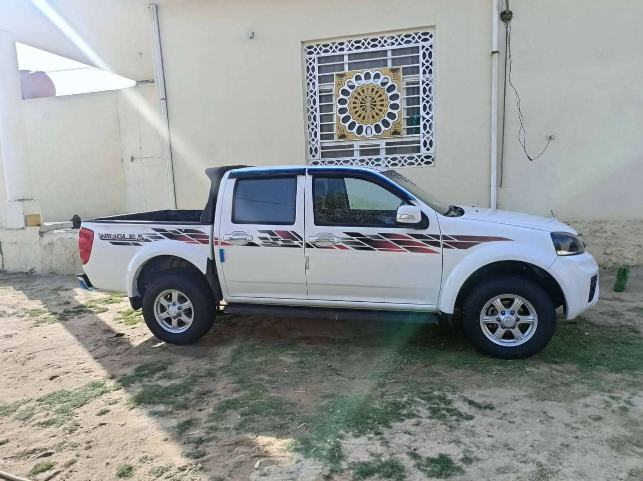 سلام عليكم للبيع سياره كريت ويل موديل 23.  مكفوله كفاله عامه. الرقم قادسيه دولي المكان النجف //***********
