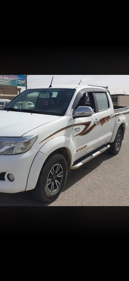 فوويل وتماتيك موديل 2014بيه جاملغ وباب بدون داخل سياره جاهزه رقم اربيل السعر150 وبيه مجال ***********//////***********
