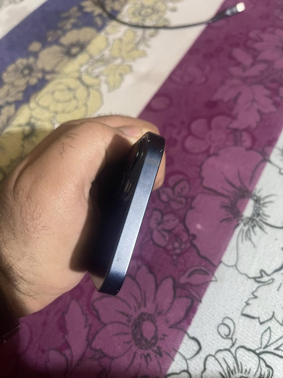 السلام عليكم ايفون ١٣ عادي مكفول شرق اوسط كامل ملحقات كارتونه او شاحنه اويا ما بي اي خلل كله شغال مكفول من الفتح او التبديل عل فحص الجهاز بطاريه٨٠ ذاكره ١٢٨ 
المراوس فقط شعندك نزل 
بغداد المحموديه 
***********
