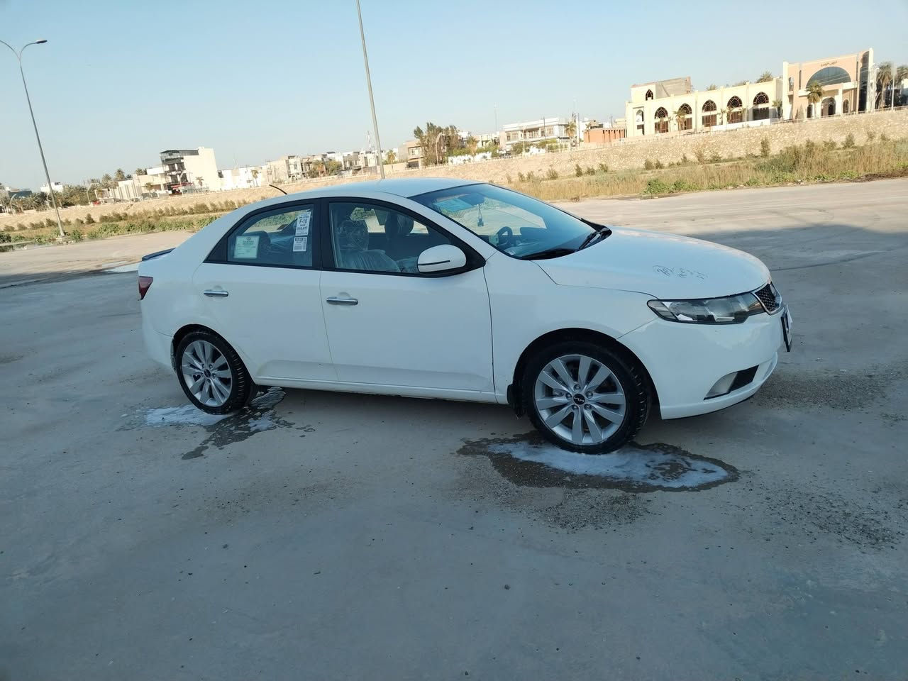 سلام عليكم سيراتو خليجي 2011 سيارة قطعتين صبغ فقط صدر امامي وخلفي كله جديد مكينه كير مكفول تخم تاير جديد مكان ديالى بعقوبه بيع او مراوس حسب القناعه *********** رقمي
