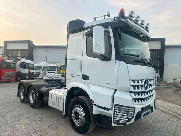 للبيع 
اروكس سكس ويل 
موديل 2017 
حجم 2651
366 آلف ماشية سيارة 
فول فول مواصفات 
عنوان كلار 
شركة جواني سردم 
***********
