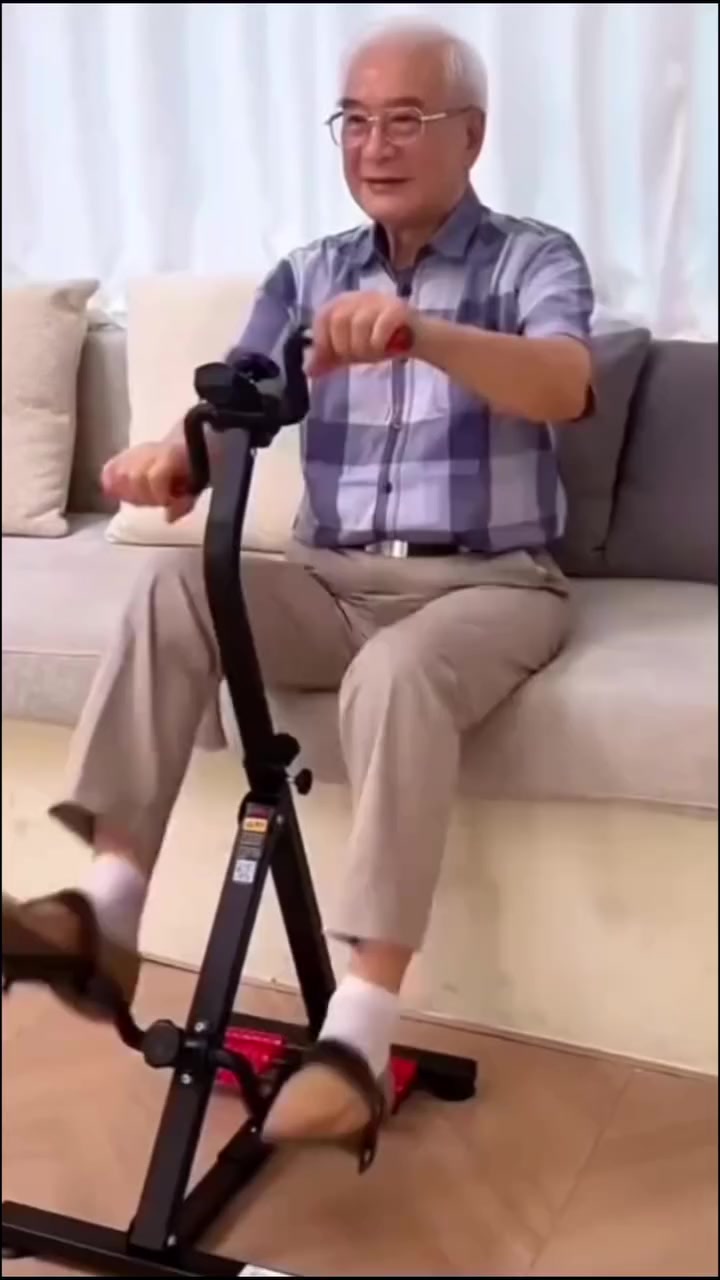 جهاز جري للارجل والايدي السعر 55 الف وتوصيل مجاني 
للحجز ارسل رقم وعنوان ع خاص او ع وات ساب ***********

#جهاز_جري #بغد #رياضة
