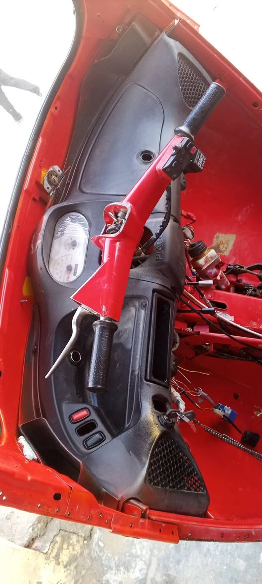 سلام عليك مرخصت الادمن للبيع  تكتك بياجو موديل 2018 مرقمة ديالى بسمي تكتك محورة تيفي اس محرك 2021تكتك خير من الله دهن وبانزين وكبل للشارع لوحات نكليزي تحويل ثاني يوم مكاني بعقوبة كاطون رازي قرب مدرسة الشام اي استفسار خاص وهذا رقمي بي واتساب او خط ***********
