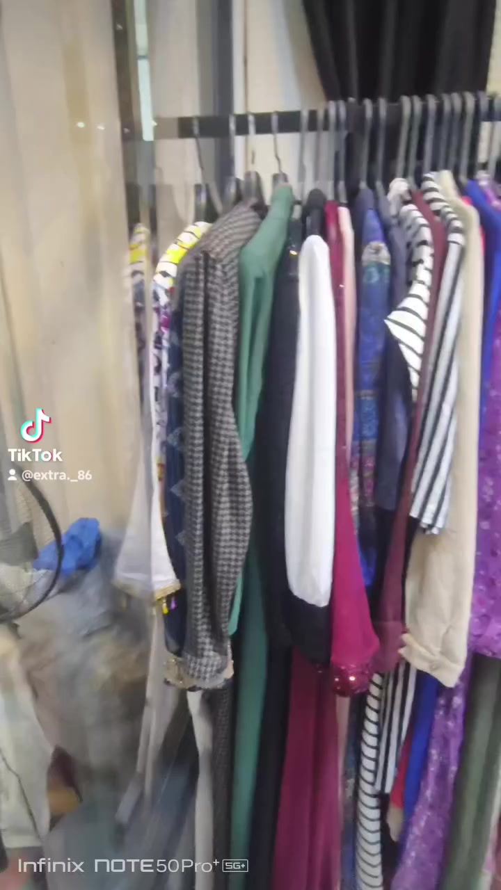 تنزيلات 🥰🥰
عباية ١٠ 
بشت ١٠ 
فستان ٥ 
مخور ٥ 
زورونا و كل هلا بيكم 
الدورة شارع الميكانيك مجاور سنتر الميكانيك


**إذا كنت صاحب هذا الإعلان وتريد حذفه لأي سبب، رجاءا أرسل رسالة إلى الدعم الفني**