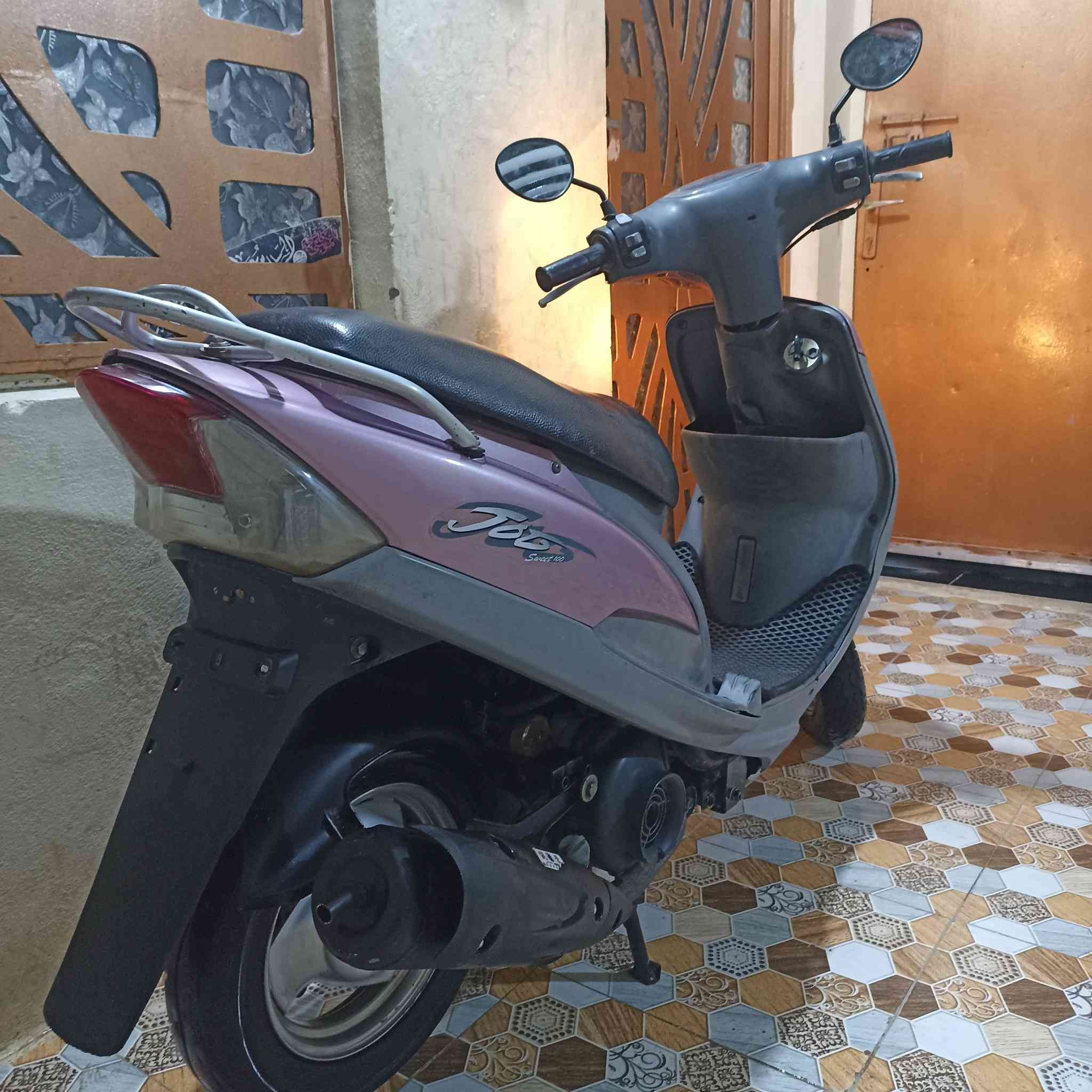 للبيع ماكس منغولي كفالة عامة مكينة مامفتوحة كفر بلاد ختم واحد كهربائيات كلها شغالة دراجة مابيها كل نقص مكاني ديوانية جمهوري شارع سالم لسعر خاص او رقم ***********
