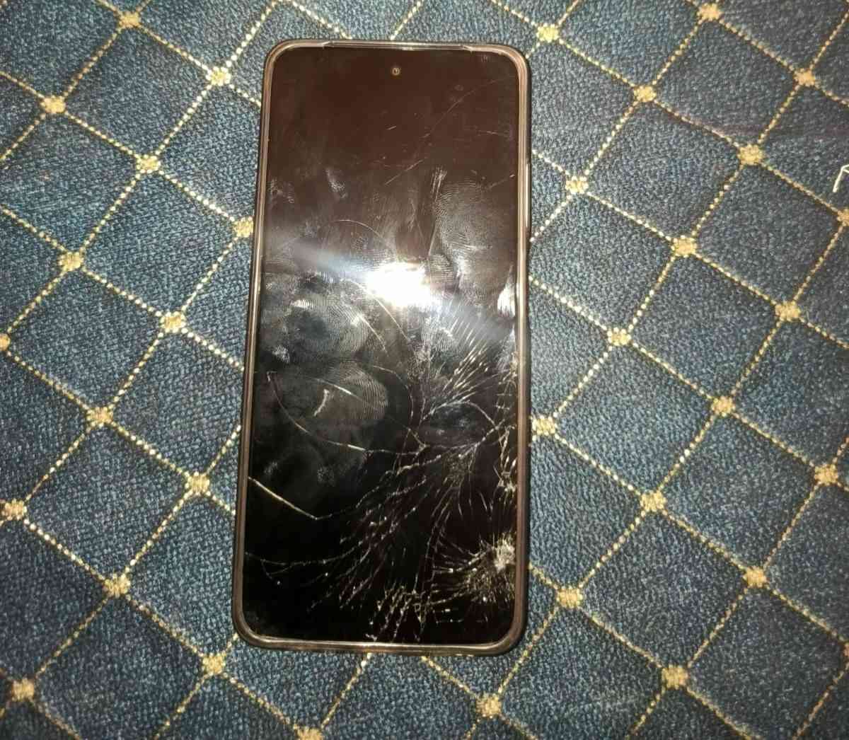 ريلمي 12اكس فايف جي
معالج قوي دايمن ستي 6100 بلاس 90 فريم بوبجي
ذاكره 128
شحن سوبر جارج 45
جهاز فول مواصفات جهاز جديد غراضه كامله فقط نكسرت بلازمه سعرها 20 الف بس جهاز شغال طبيعي كلشي مابيها فقط فطور مثل ماموضح بل صوره  قفل 80 الف قفل ابيع مستعجل قفل 80 عنواني كوت داموك نهايته شارع معمل الارقام
***********
***********
