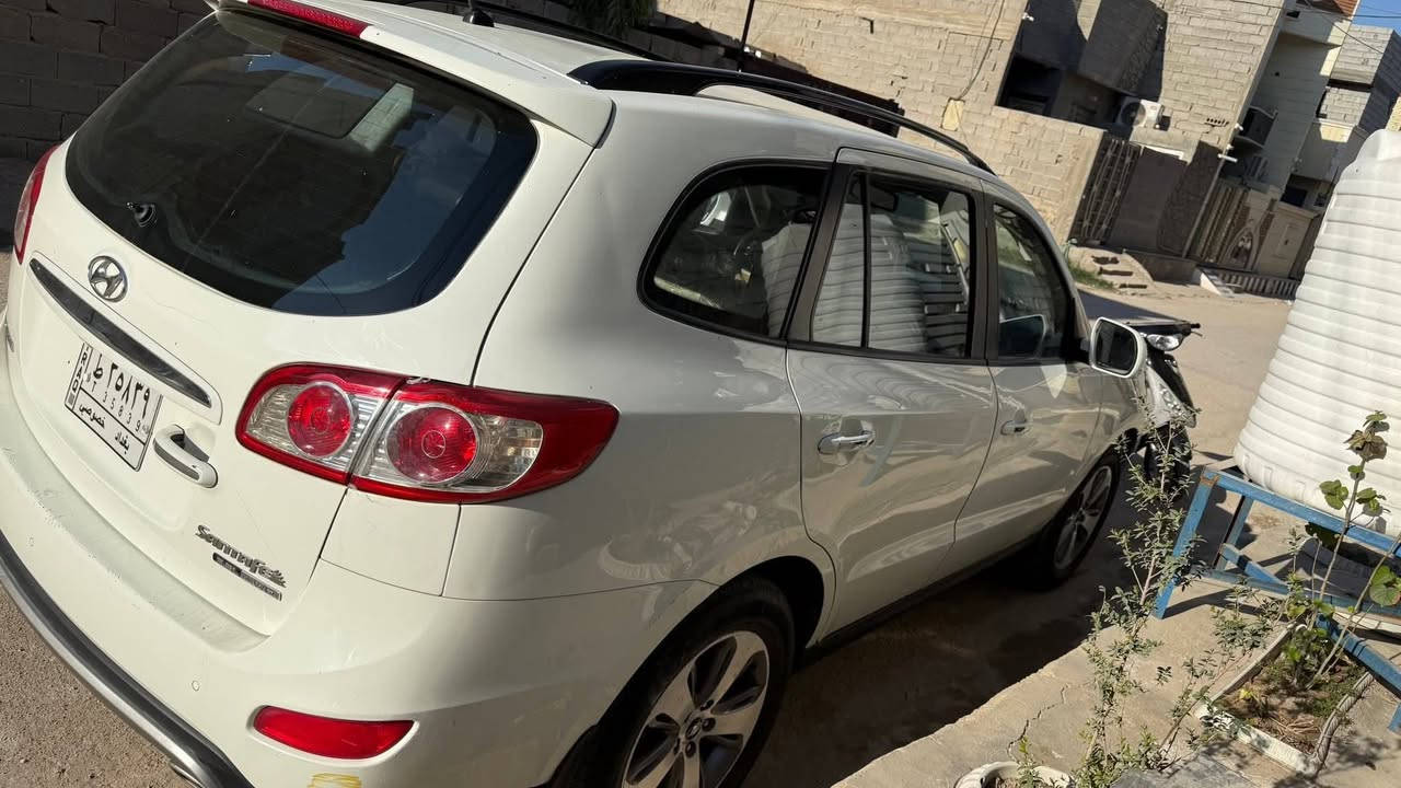 سلام عليكم سنتافي موديل ٢٠١٢ فول موصفات خليجي سبعة راكب ٦سبندر 3500 بصمة رقم بغداد مكينة كير مكفولات  حدادية تخم تاير جديد تبريد ثلج ❄ سيارة بيهة مكانات صبغ ابيع صبغ عام راعيهة كربلاء مكان سيارة كربلاء سعر 130 وبيهة مجال ***********
