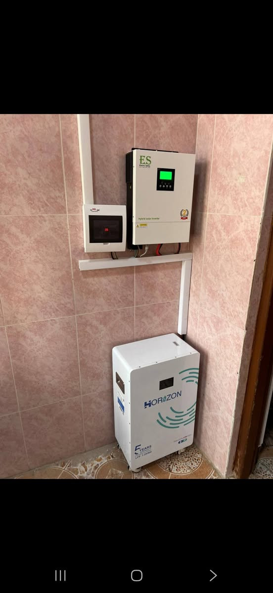 شارعت كوادرنا لتنفذ منضومة لهذا اليوم في محافظة صلاح الدين  تكريت الحجاج للمواطن ماهرعلي مجهد
تنصيب ألواح الطاقة الشمسية ليس عملًا ميكانيكيآ فقط
بل هو مهمة تعتمد على خبرة الكادر، دقة التنفيذ، وفهم حقيقي للمنظومة من حيث المواد الرصينة

الكادر المحترف هو من يضمن: الاستفادة القصوى من الطاقة، استقرار الأداء على المدى الطويل، تقليل الأعطال ورفع كفاءة الاستثمار.

في شركة رياض المنيف واخوانه لحلول الطاقة الشمسية   نؤمن أن قوة أي منظومة تبدأ من الأيادي التي تنفّذها، ولهذا نعتمد على كادر متخصص يعمل وفق معايير مدروسة في كل مرحلة من مراحل التنصيب.

لأن الطاقة النظيفة لا تتحقق بالصدفة…
بل تُبنى بخبرة بشرية حقيقية.

للاستفسار والتواصل المديرالتنفيذي أستاذ رياض
📞 ***********
      ***********
https://www.facebook.com/share/17jWrTtY8z/
في حالة وجود خلل اتصل واتساب وستحل مشكلتك على يد مهندس الكهرباء أستاذ خلف***********
المهندس الفني  ومدير المبيعات مهندس عبدالله المنيف الجبوري 
***********
فرعنا الثاني محافظة صلاح الدين قضاء بيجي منطقة البعيجي بأدارة استاذ وعد
***********
***********
فرعناالثالث ناحية القيارة دورالقاعدة الشارع العام مجمع الصالح التجاري
بأدارة محمد الصالح
***********

#شركة رياض المنيف واخوانه لحلول الطاقة المتجددة
