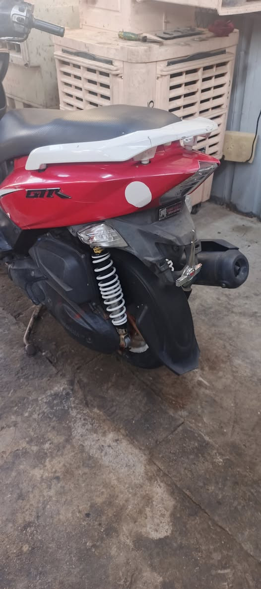 السلام عليكم دراجة جيتي آر للبيع مكفولة من كلشي كلاهة شغالة بيهة غراض تزويد دراجة مال رمبة سعر مليون 100 بيهة مجال دراجة مال جناي عنوان شعب الصلاح رقم ***********
