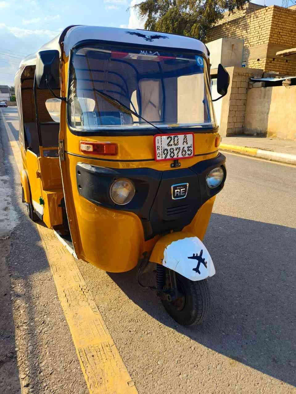 السلام عليكم تكتك 2021 حلوه محرك ما مفتوح لا صبغ لا معجون بسمي تحويل ثاني يوم كهربائيات كلهه شغاله ما بيهه اي نقص ديالى 
السعر 7400وبيهه مجال ***********
