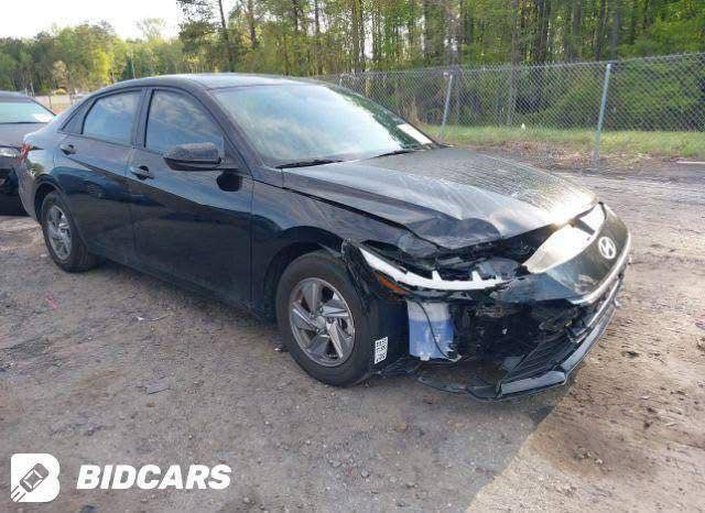 سلام عليكم النتره مديل ٢٣ امريكي بسمي تحويل 
السيارة جاهزه من كلشي السيارة خير من الله كامله من كلشي الشراي يتصل مكان حي الجهاد الرقم ***********
