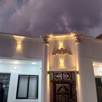 القادسية قطعة ٥٠٠ • ٣٠٠م • طابق ونصف