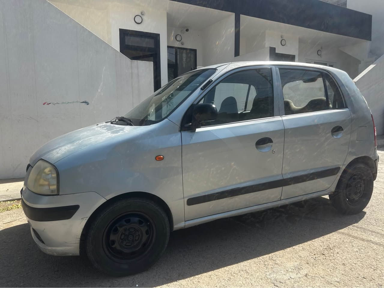 هۆندای ئەتۆس پرایم ٢٠٠٧ ئۆتۆماتیک بێ رەقەم  هیچی نیە  تەنها کەفیلی مەدەنی دەکەین
سەیارەکە  لە جاو ئەو سعرەیا زۆر  زۆر تایبەتە و مالی دۆستە بۆ ناوشار زۆر کەم بانزین ئەخوات
ساردو گەرم  کێشەی نیە   بۆ پەیوەندی  *********** وەتس ئەپ حلبجة, السليمانية
