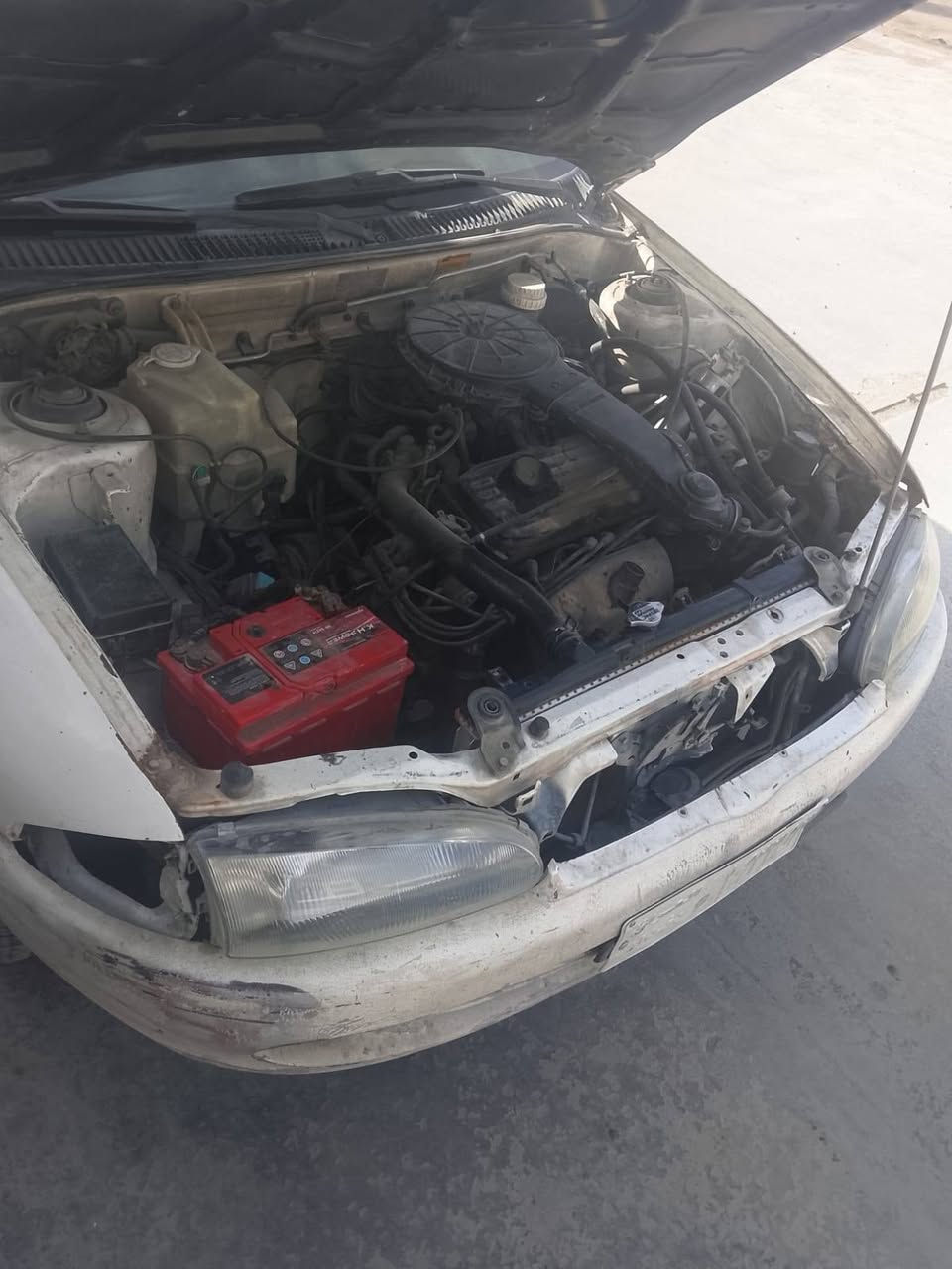 لسلام عليكم براتون 2002 لبيع صاحبها موجود عندي وكله منا بس مكينا جديده الله شاهدصدر خلفي امامي لسعر ١٥ ورقه هاتف ***********  لعنوان بغداد
