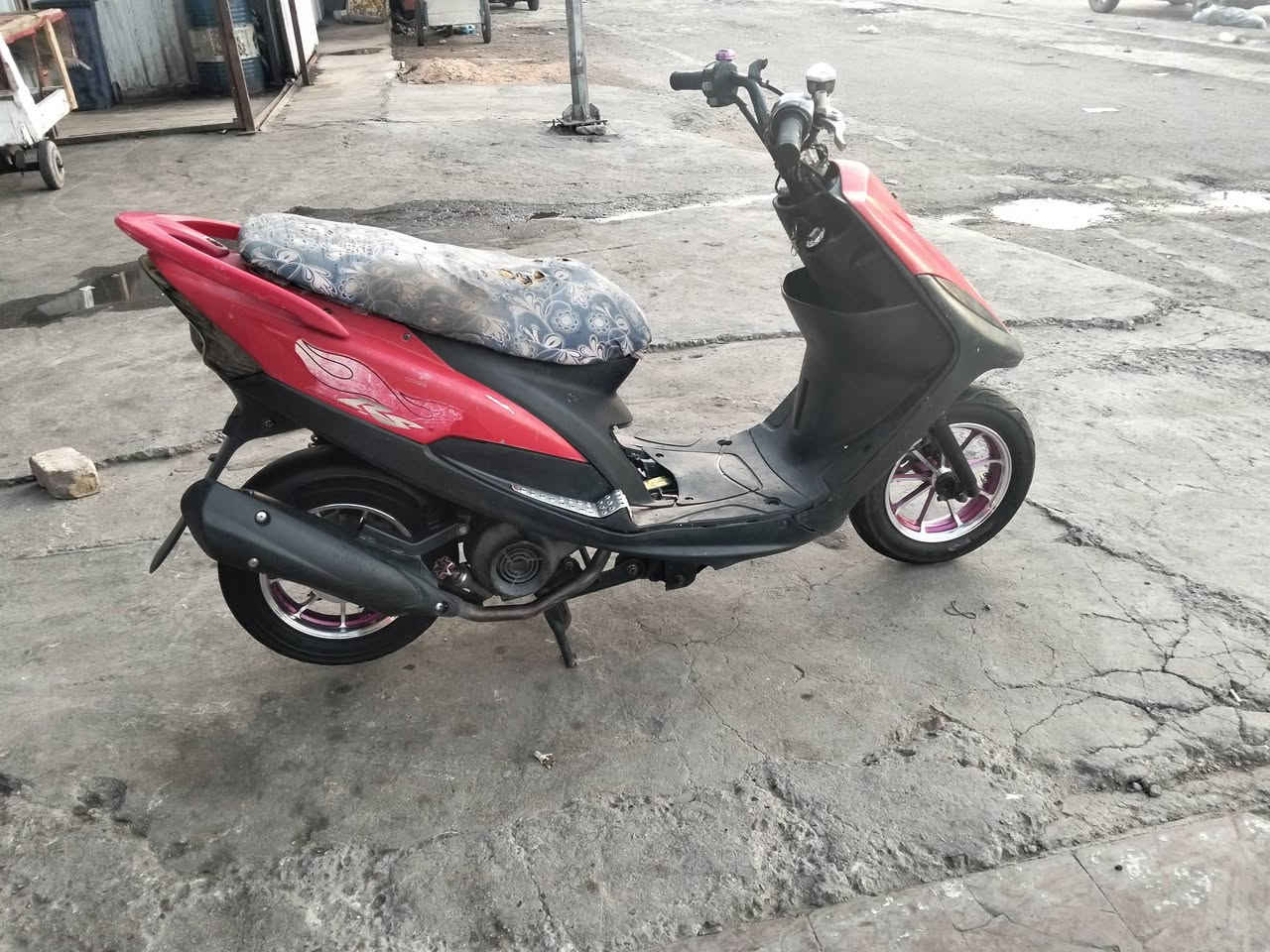 السلام عليكم ماك للبيع 55 سعر 400 وبيها مجال اتصال الرقم *********** عنواني بياع شرطهه
