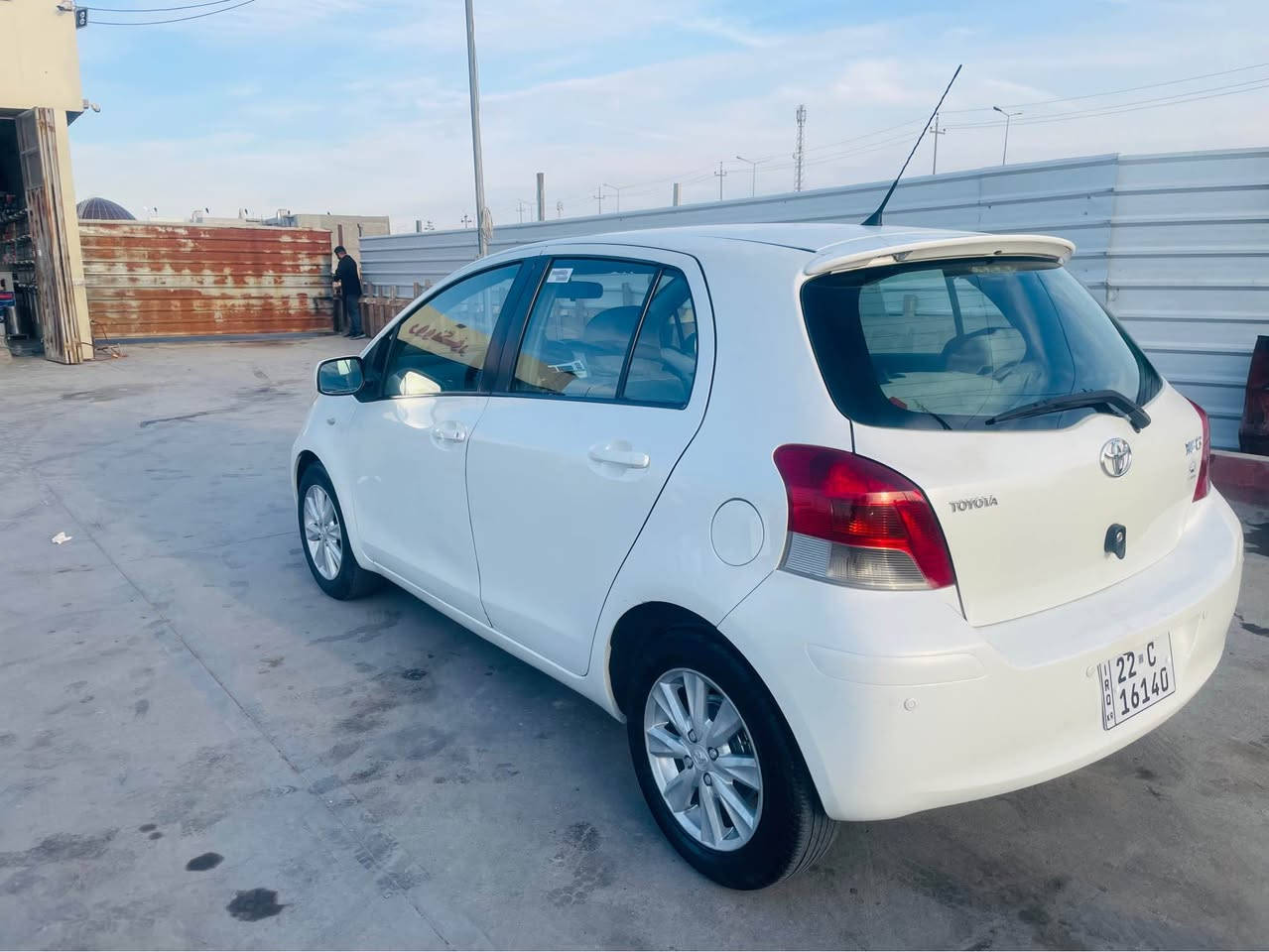 تويتا يارس ٢٠١١  سپى  سةدةفى  ١٨٧٠٠٠رويشتووة  مواصفات ويل كپ  چوار جام كارةبا ڤوليوم شاشةو كاميرا  دوو دةرگاي بةس  پةمپة  بي دةعم  فحس و هةزة و سةنةوي و رةقةمى نوية تاكو ٢٠٣٠  گيرو مةكينةو تةبريد بةشةرتة بي مصروفة نرخي ٩٧وةرةقةية موبايل *********** أربيل, العراق
